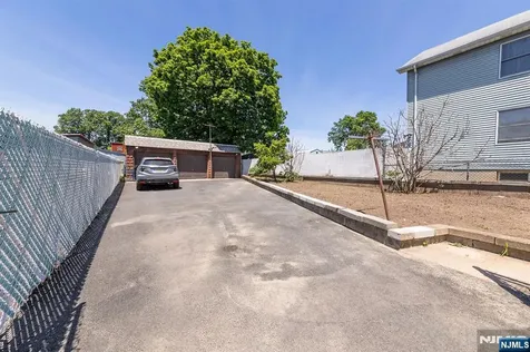 137 Uhland East Rutherford NJ 07073