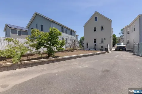 137 Uhland East Rutherford NJ 07073