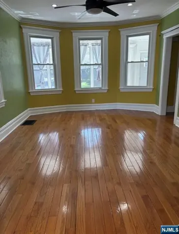 295 Pine Street Lyndhurst NJ 07071