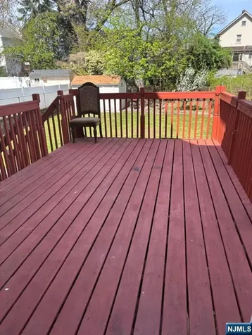 295 Pine Street Lyndhurst NJ 07071