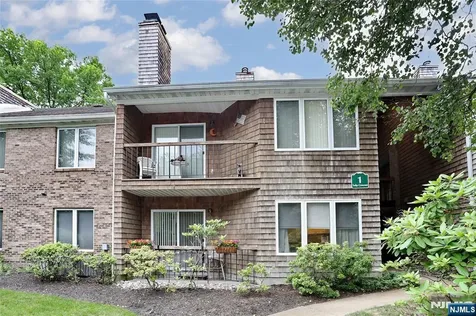 1 Tulip Crescent Little Falls NJ 07424