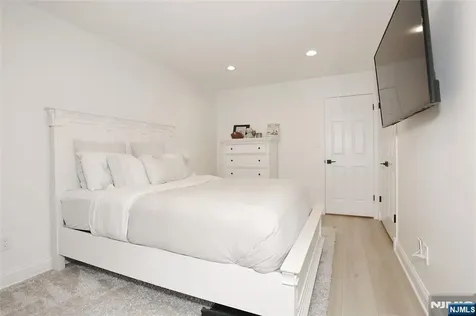 1 Tulip Crescent Little Falls NJ 07424