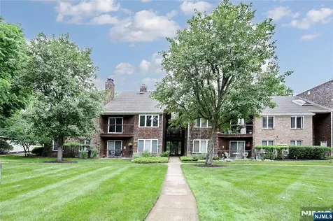 1 Tulip Crescent Little Falls NJ 07424