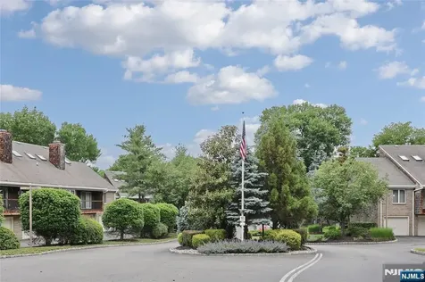 1 Tulip Crescent Little Falls NJ 07424
