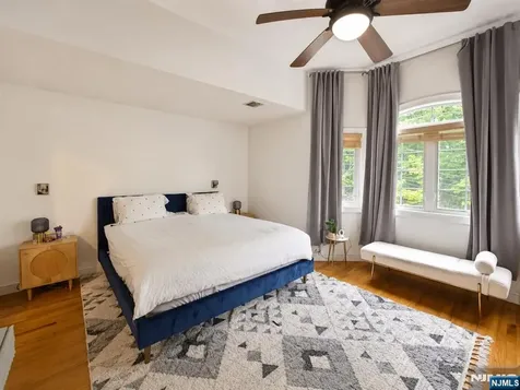 461B 5th Street Palisades Park NJ 07650