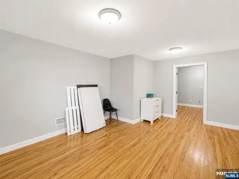 461B 5th Street Palisades Park NJ 07650