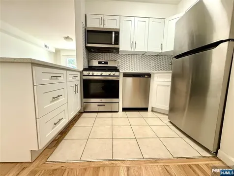 422 6th Street Union City NJ 07087