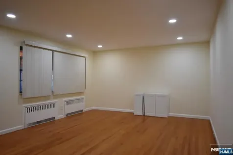 356 Slocum Way Fort Lee NJ 07024