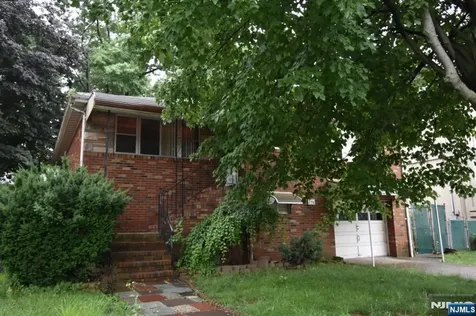 356 Slocum Way Fort Lee NJ 07024
