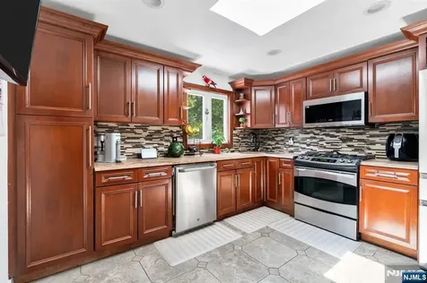 153 Mt Vernon Street Ridgefield Park NJ 07660