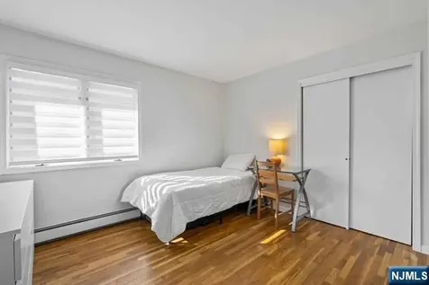 2480 6th Street Fort Lee NJ 07024