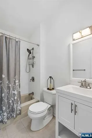 2480 6th Street Fort Lee NJ 07024