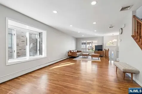 2480 6th Street Fort Lee NJ 07024