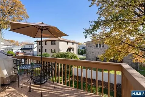 2480 6th Street Fort Lee NJ 07024