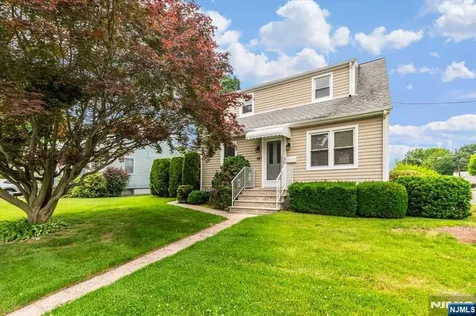 849 Wyoming Avenue Maywood NJ 07607