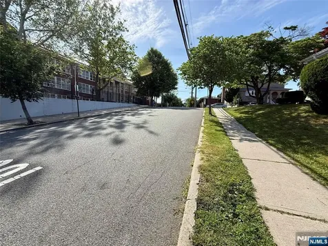 28 Burns Avenue Lodi NJ 07644
