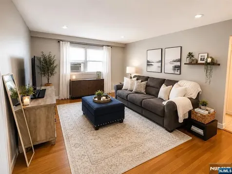 28 Burns Avenue Lodi NJ 07644