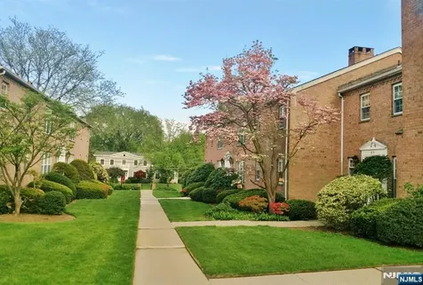 522 N Maple Avenue Ridgewood NJ 07450