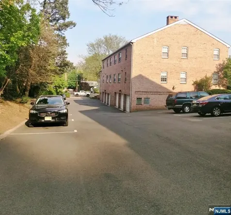 522 N Maple Avenue Ridgewood NJ 07450