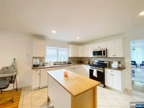 118B Temple Terrace Palisades Park NJ 07650