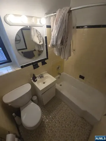 2339 Hudson Terrace Fort Lee NJ 07024