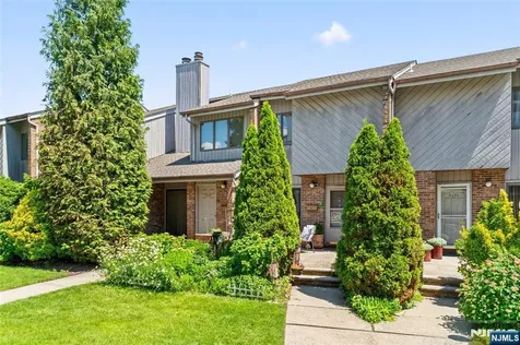 2330 5th Street Fort Lee NJ 07024