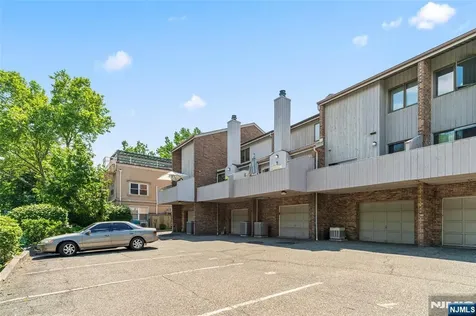 2330 5th Street Fort Lee NJ 07024