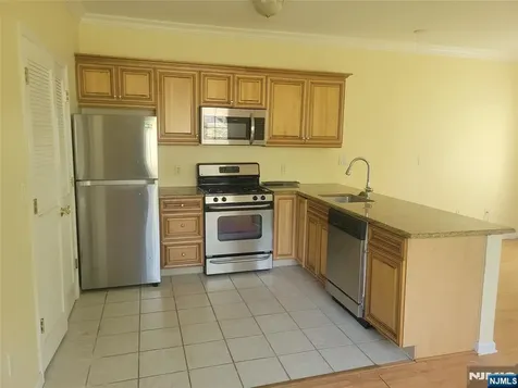 30 Federal Hill Road Pompton Lakes NJ 07442