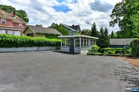 88 Woodland Avenue Rutherford NJ 07070