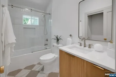 51 Brookside Terrace North Caldwell NJ 07006