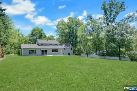 51 Brookside Terrace North Caldwell NJ 07006