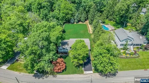 51 Brookside Terrace North Caldwell NJ 07006