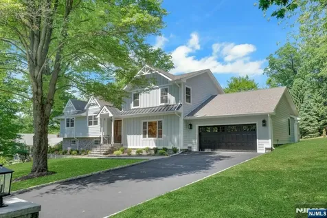 51 Brookside Terrace North Caldwell NJ 07006
