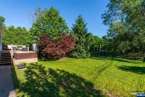 20 Yesler Way Hillsdale NJ 07642