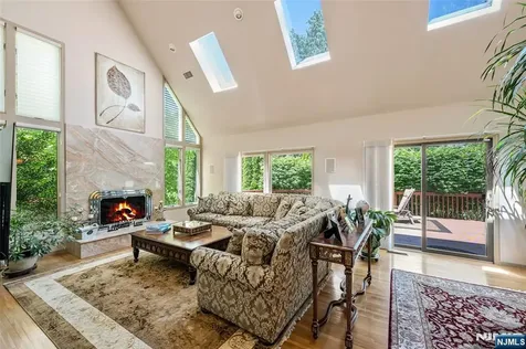 59 Deerfield Lane Upper Saddle River NJ 07458