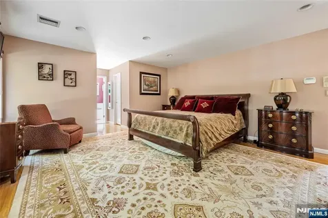 59 Deerfield Lane Upper Saddle River NJ 07458