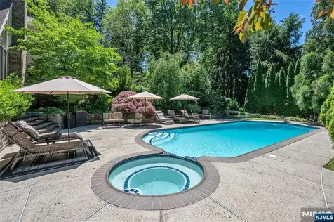 59 Deerfield Lane Upper Saddle River NJ 07458