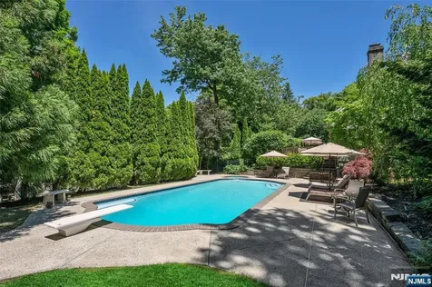59 Deerfield Lane Upper Saddle River NJ 07458
