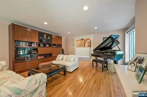59 Deerfield Lane Upper Saddle River NJ 07458