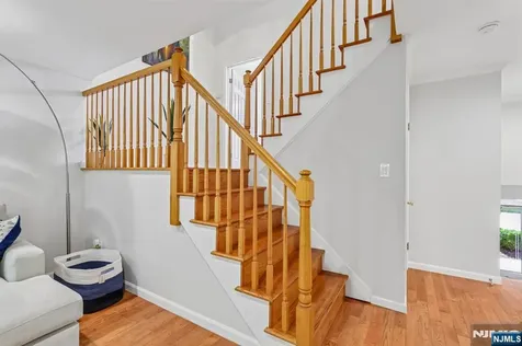40 Rio Vista Drive Allendale NJ 07401