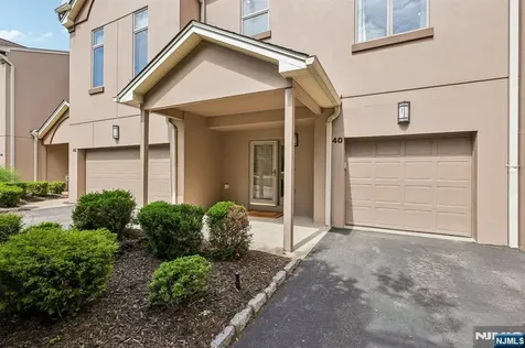 40 Rio Vista Drive Allendale NJ 07401