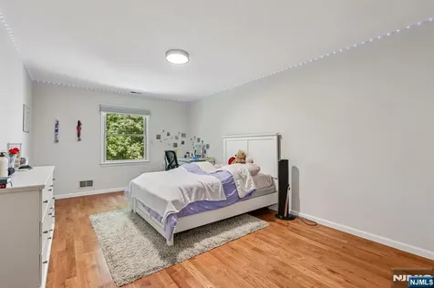 40 Rio Vista Drive Allendale NJ 07401