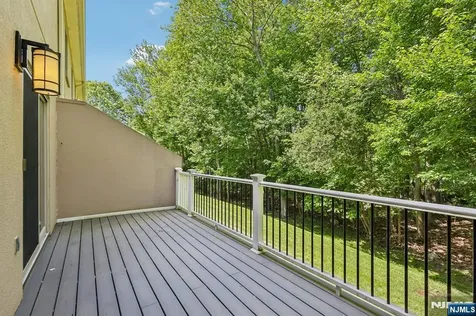 40 Rio Vista Drive Allendale NJ 07401