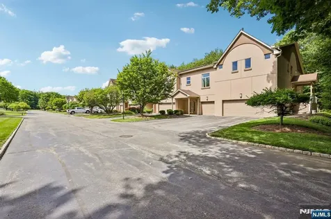 40 Rio Vista Drive Allendale NJ 07401