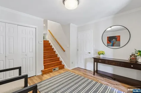 40 Rio Vista Drive Allendale NJ 07401