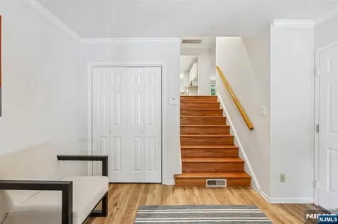 40 Rio Vista Drive Allendale NJ 07401