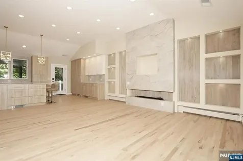 415 Goffle Road Wyckoff NJ 07481