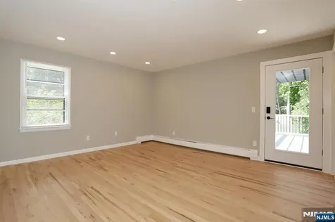 415 Goffle Road Wyckoff NJ 07481