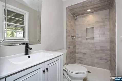415 Goffle Road Wyckoff NJ 07481