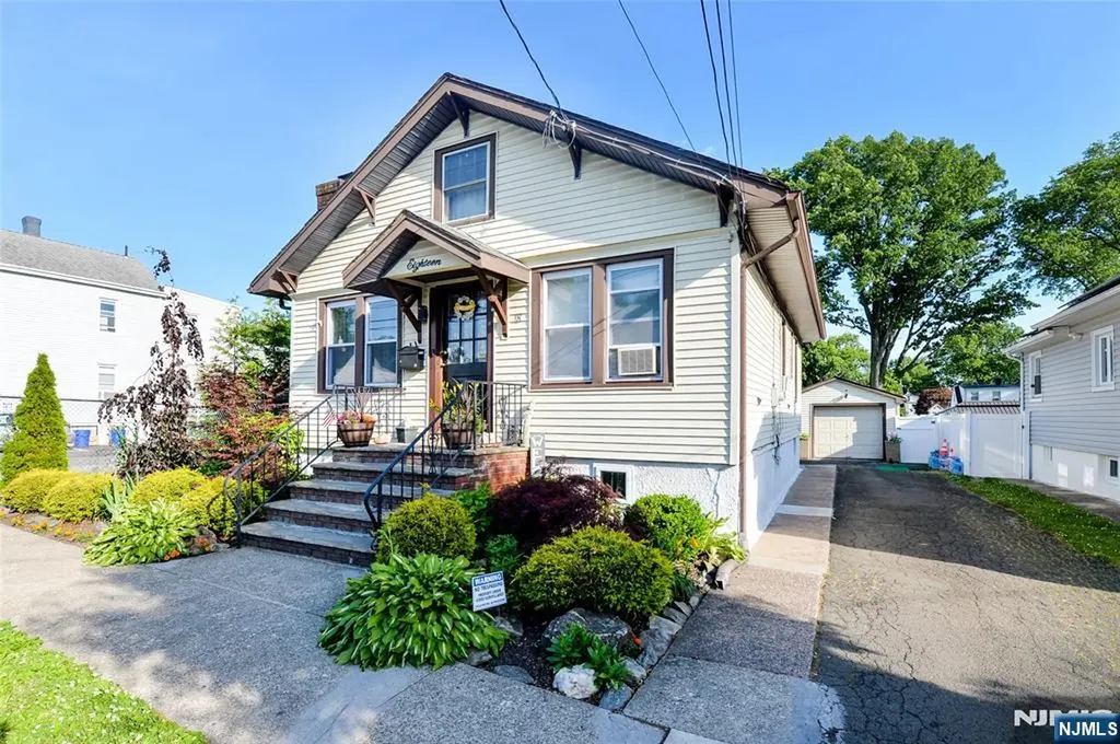 18 Parker Avenue Hawthorne NJ 07506